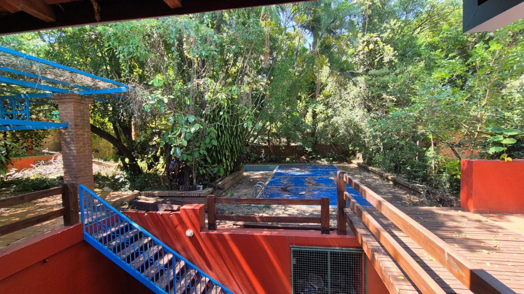 EXCLUSIVA CASA EN VENTA SOBRE CALLE BRASIL A PASOS DE LA COSTANERA DE LA CIUDAD. — foto 11