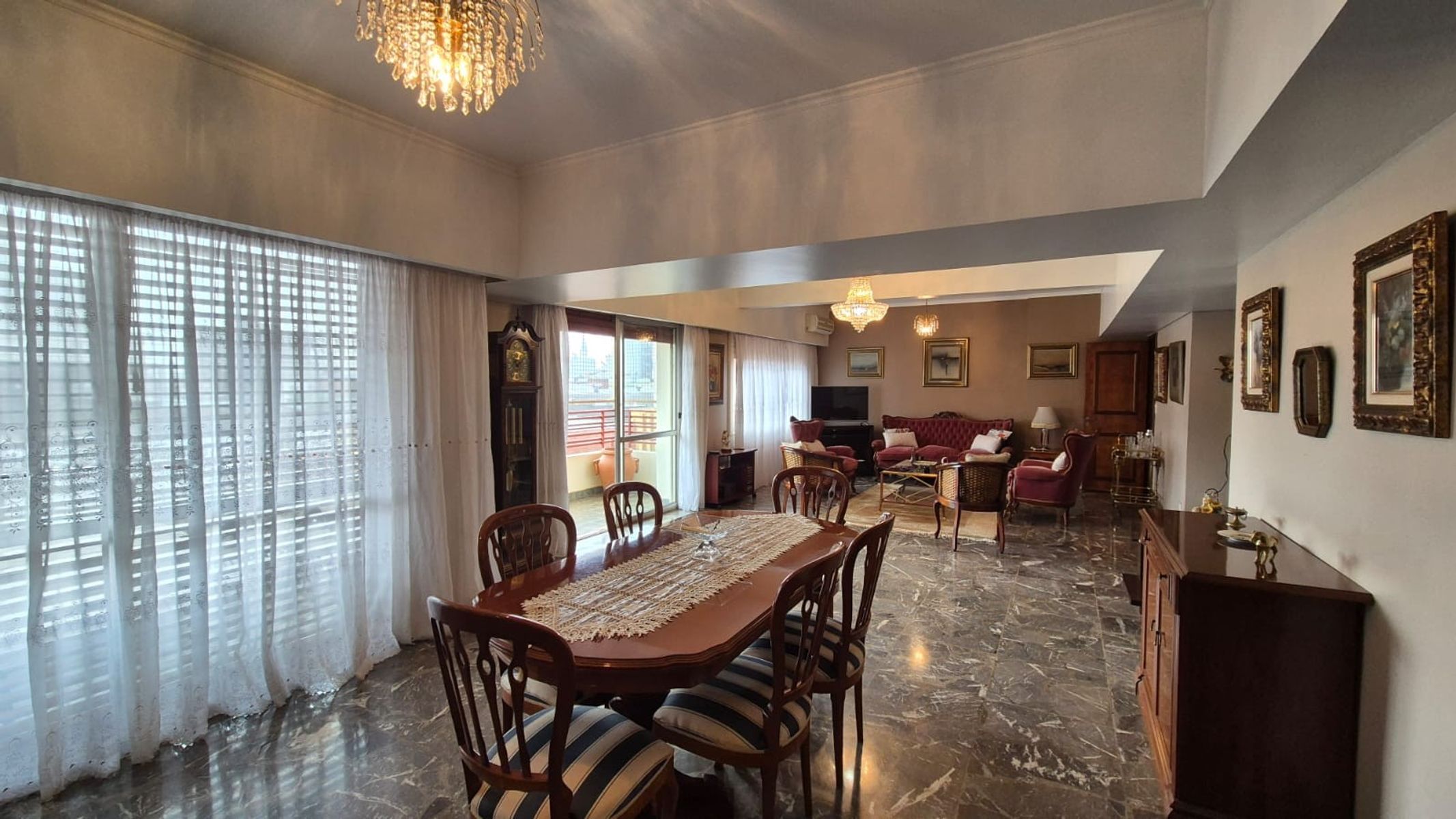 IMPERDIBLE PISO EN VENTA DE 270M2 APROX EN PLENO CENTRO DE LA CIUDAD DE POSADAS. — foto 3
