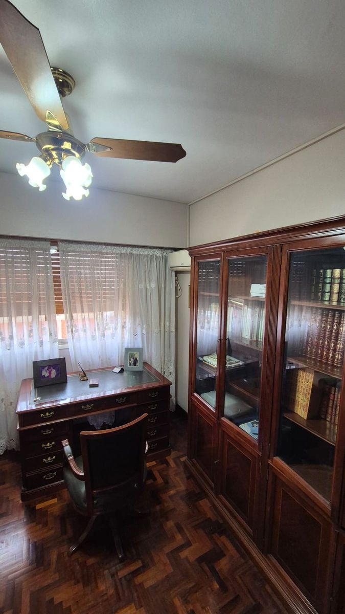 IMPERDIBLE PISO EN VENTA DE 270M2 APROX EN PLENO CENTRO DE LA CIUDAD DE POSADAS. — foto 7