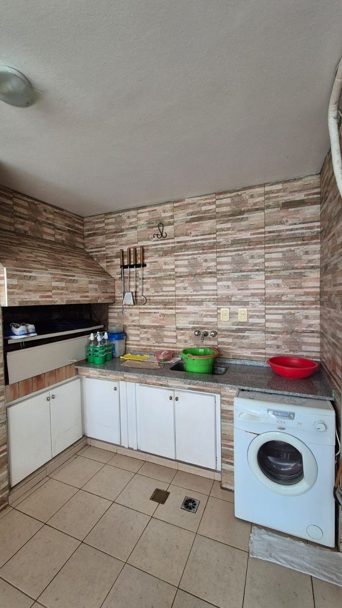 IMPERDIBLE PISO EN VENTA DE 270M2 APROX EN PLENO CENTRO DE LA CIUDAD DE POSADAS. — foto 10