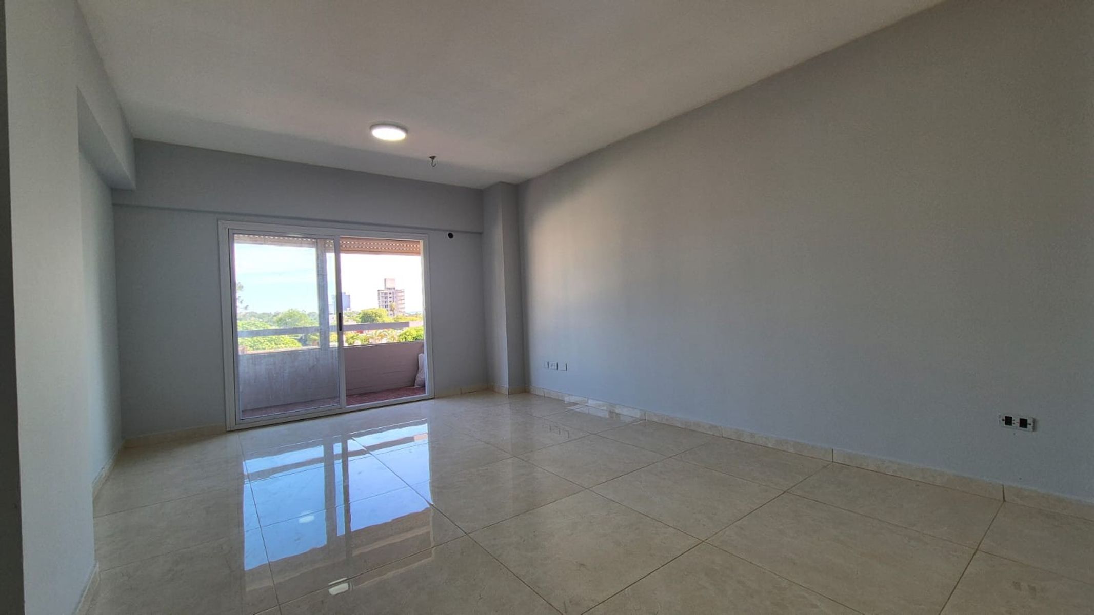 PRECIOSO DEPARTAMENTO EN VENTA DE DOS DORMITORIOS A PASOS DEL CENTRO DE LA CIUDAD DE POSADAS.- - 1