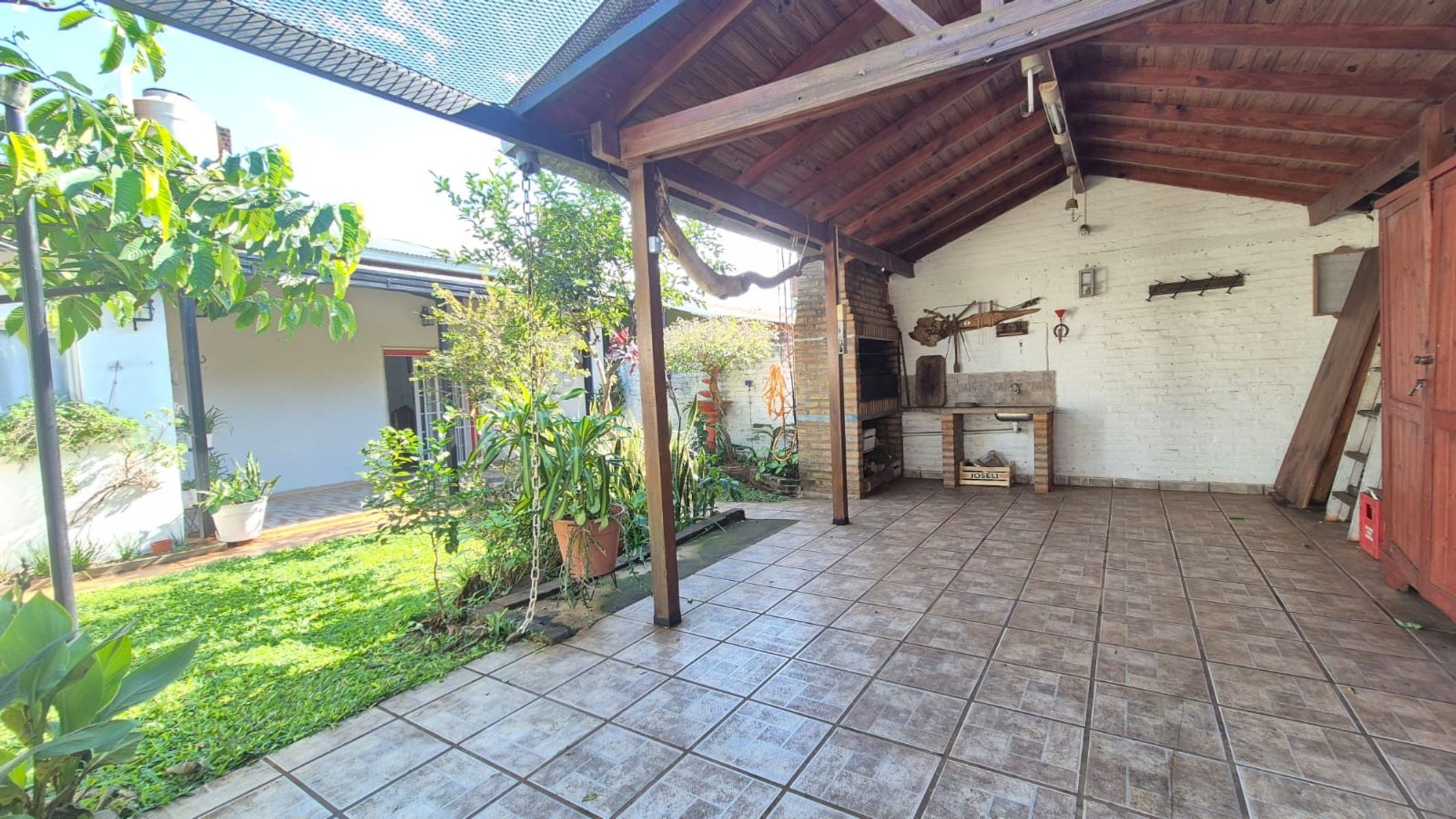PRECIOSA PROPIEDAD EN VENTA EN ESQUINA - BARRIO SANTAHELENA.-GARUPÁ.APTA CRÉDITO HIPOTECARIO. — foto 10