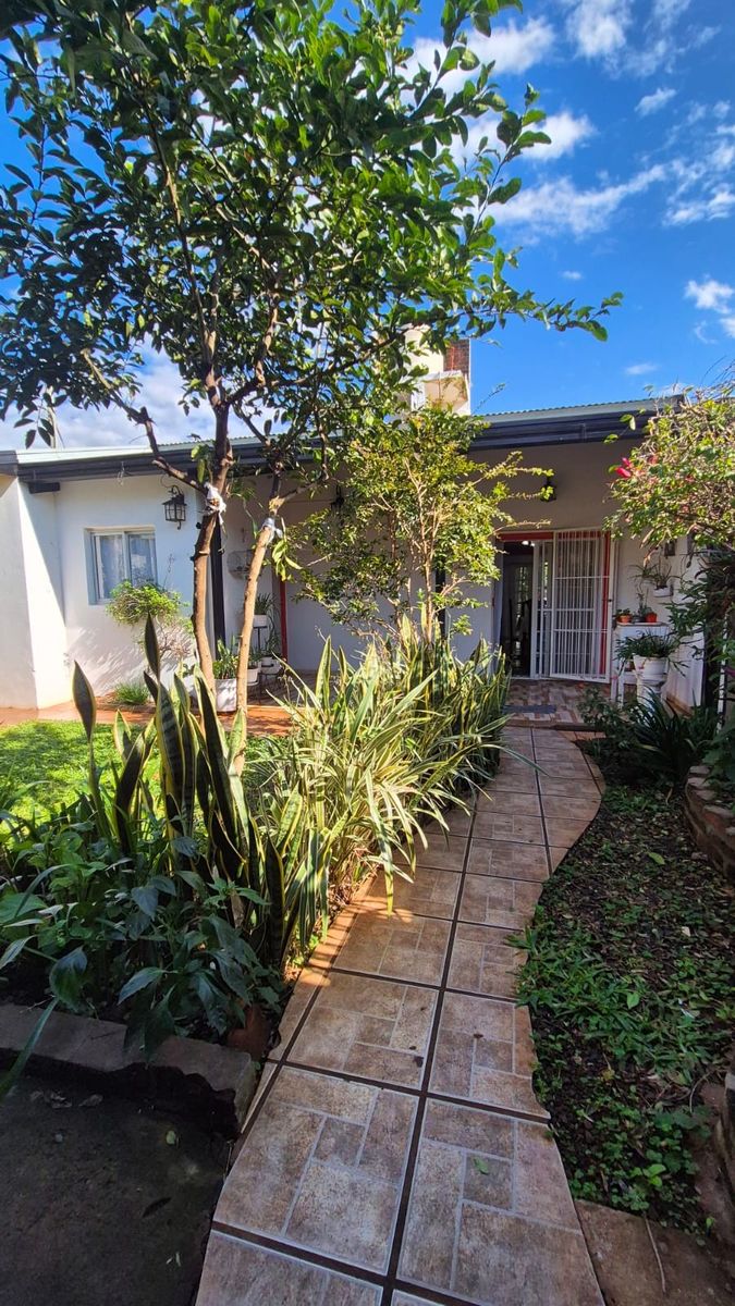 PRECIOSA PROPIEDAD EN VENTA EN ESQUINA - BARRIO SANTAHELENA.-GARUPÁ.APTA CRÉDITO HIPOTECARIO. — foto 15