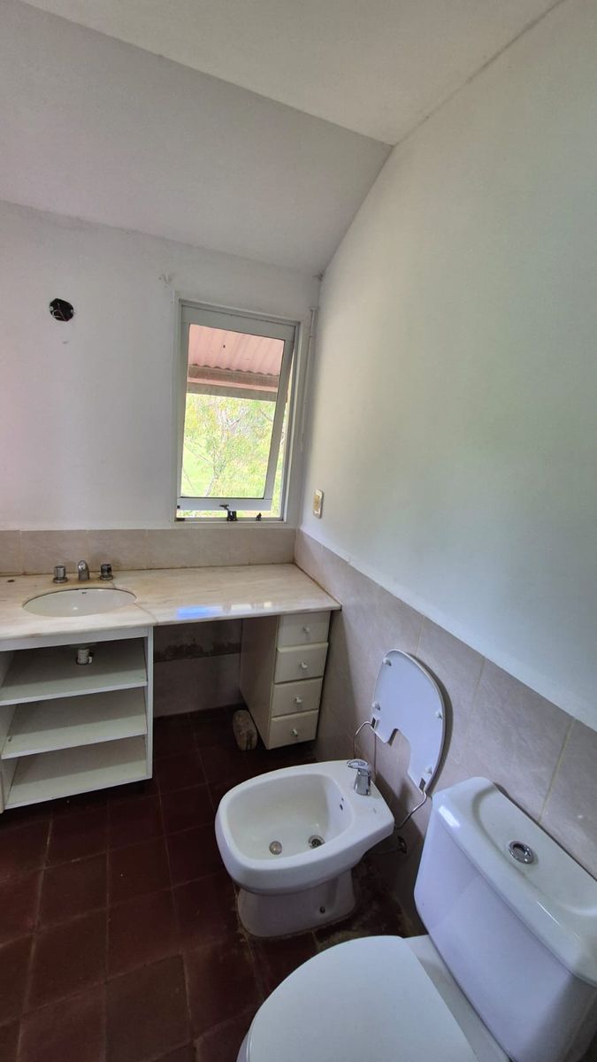 PRECIOSA CASA EN VENTA EN BARRIO COSTA MANGO. IMPERDIBLE - 6