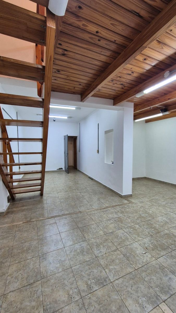 LOCAL COMERCIAL EN VENTA EXCLUSIVA UBICACIÓN.- OPORTUNIDAD - 5
