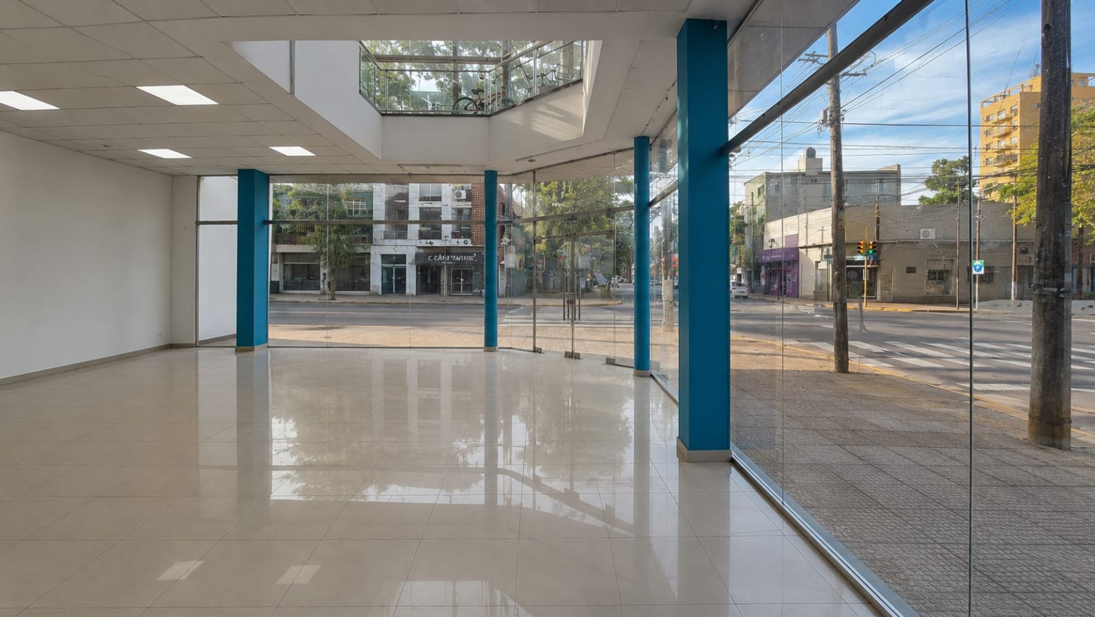 EXCLUSIVO LOCAL COMERCIAL EN ALQUILER EN EL MICROCENTRO DE LA CIUDAD DE POSADAS - 3