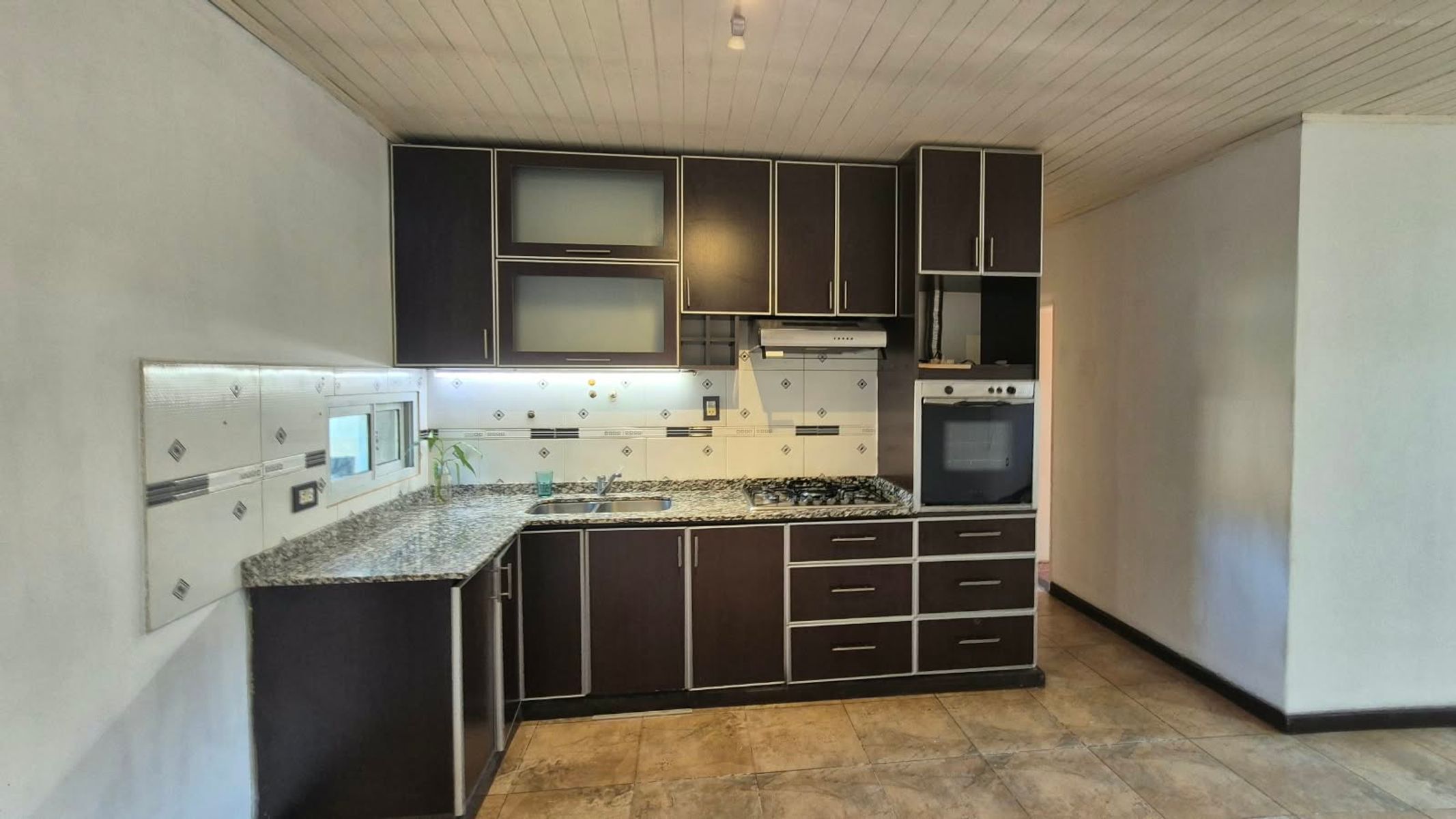 CASA EN ALQUILER DE 2 DORMITORIOS EN LA CIUDAD DE POSADAS - 2