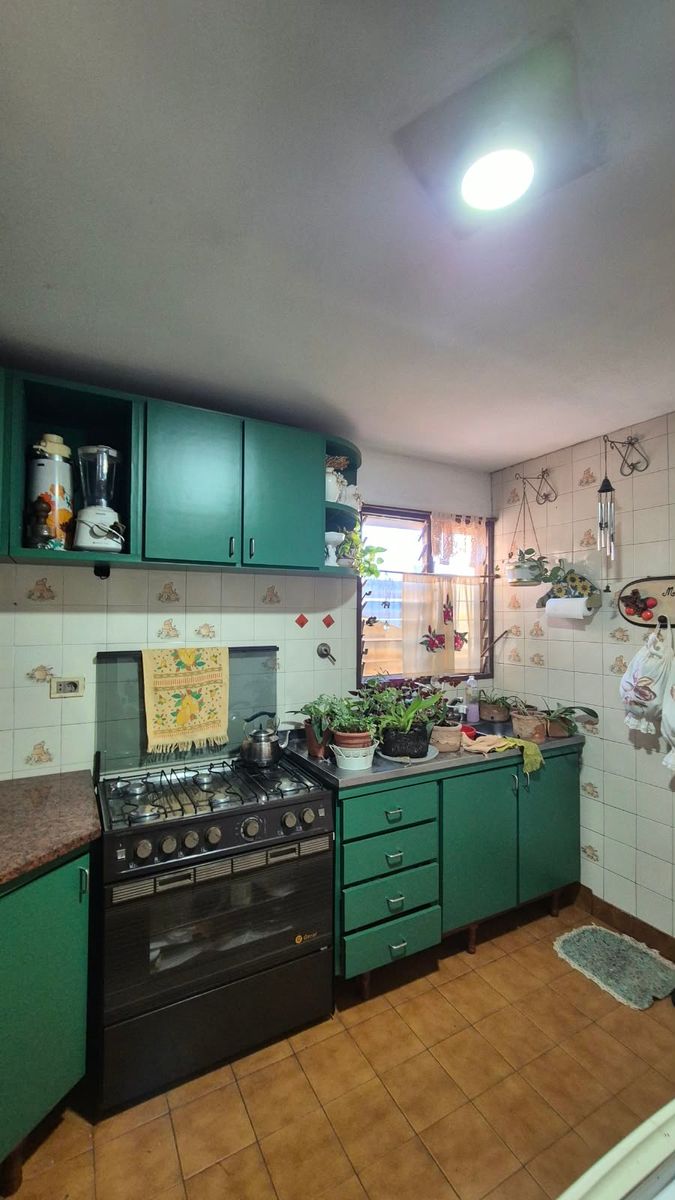 DEPARTAMENTO DE 3 DORMITORIOS EN VENTA EN EL CENTRO DE POSADAS - 1