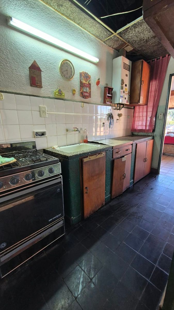 CASA EN VENTA EN PUERTO RICO - MISIONES -OPORTUNIDAD - 4