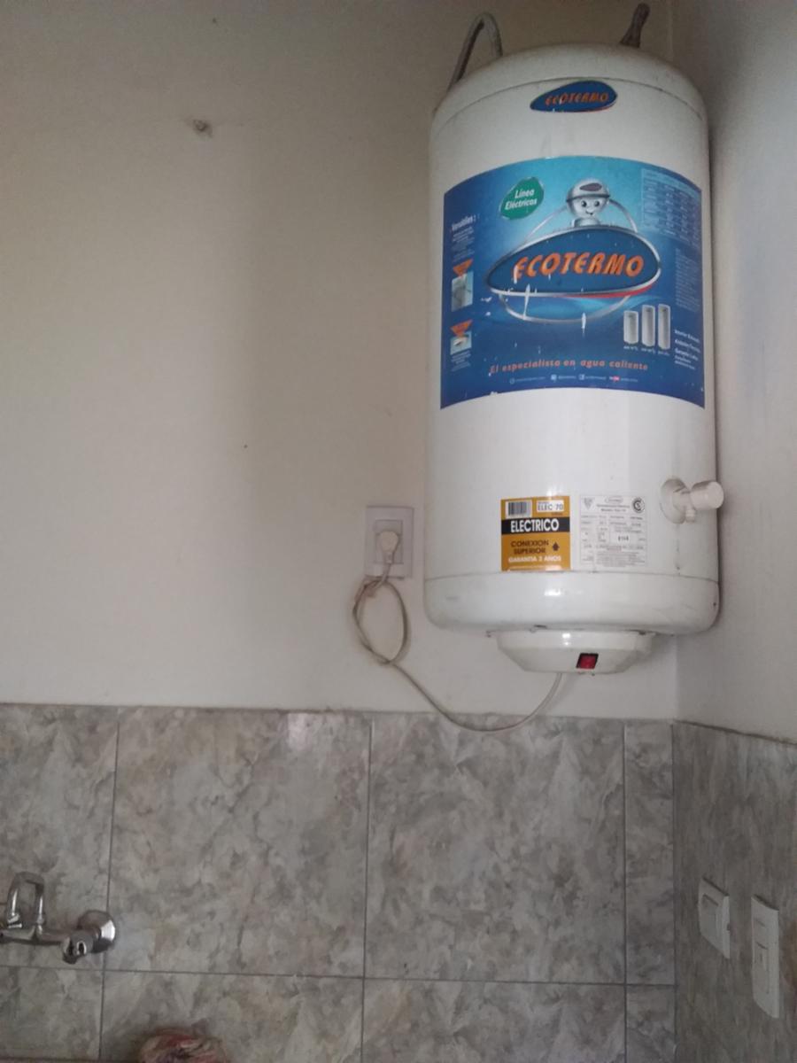 SE ALQUILA DEPARTAMENTO DE 2 AMBIENTES CON PATIO EN CASTELAR SUR — foto 3