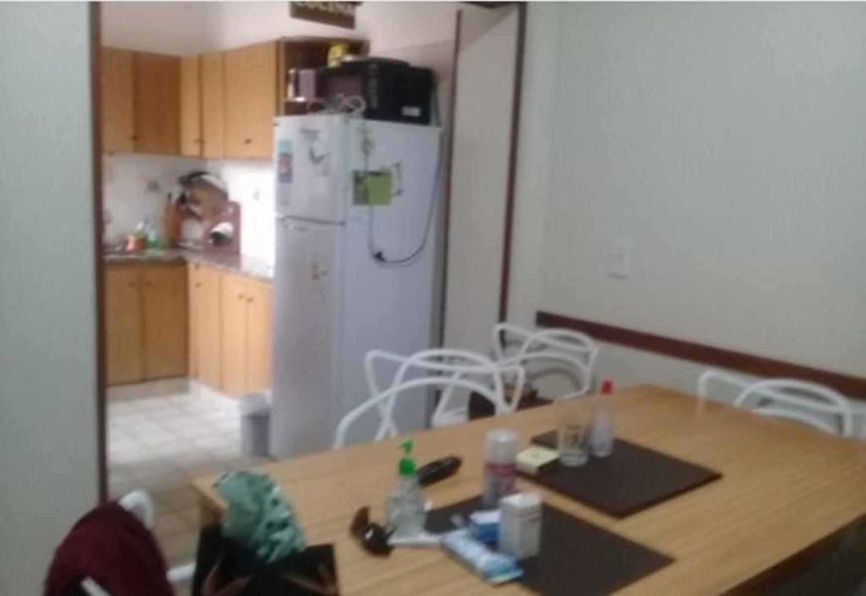 SE PH AL FRENTE DE 3 AMBIENTES CON PATIO EN CASTELAR NORTE — foto 4
