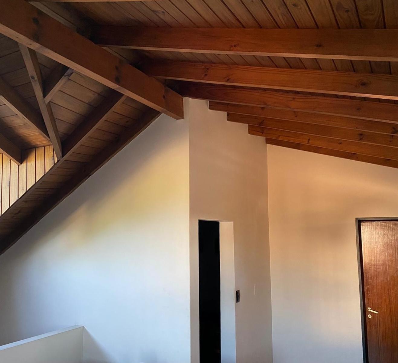 SE VENDE HERMOSA CASA CON TERRENO DE 4 AMBIENTE CON TERRENO EN ITUZAINGO — foto 6