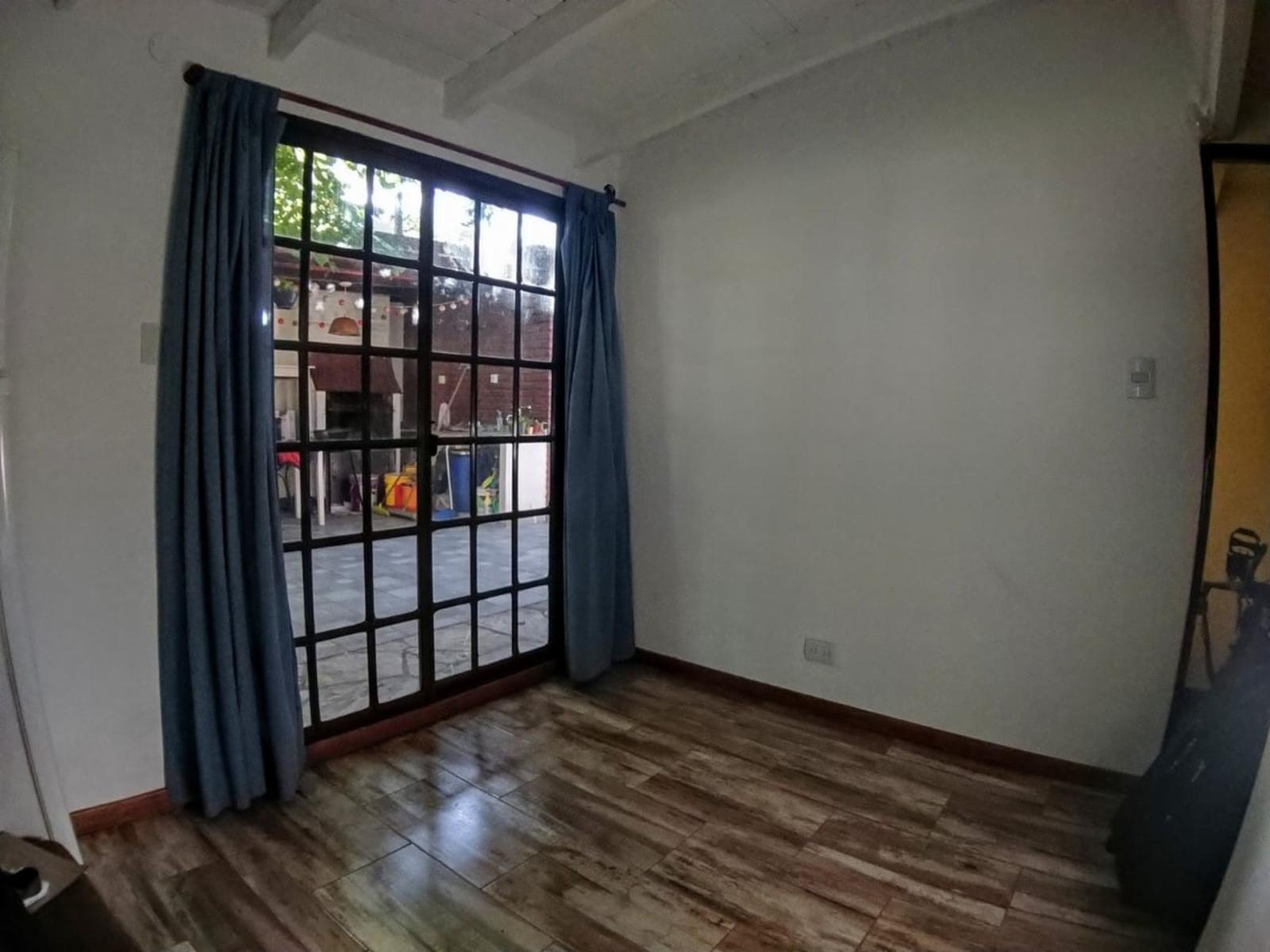 SE VENDE HERMOSA CASA CON TERRENO DE 4 AMBIENTE CON TERRENO EN ITUZAINGO — foto 10