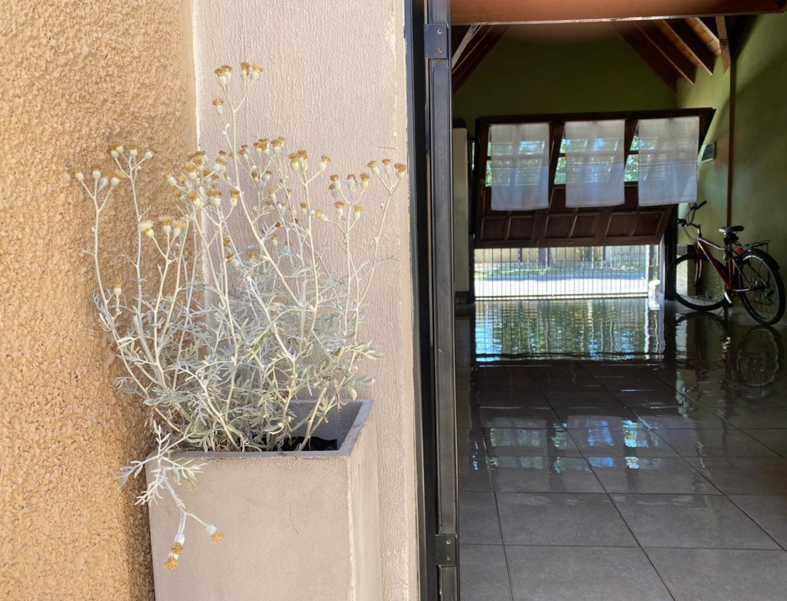 SE VENDE HERMOSA CASA CON TERRENO DE 4 AMBIENTE CON TERRENO EN ITUZAINGO — foto 15