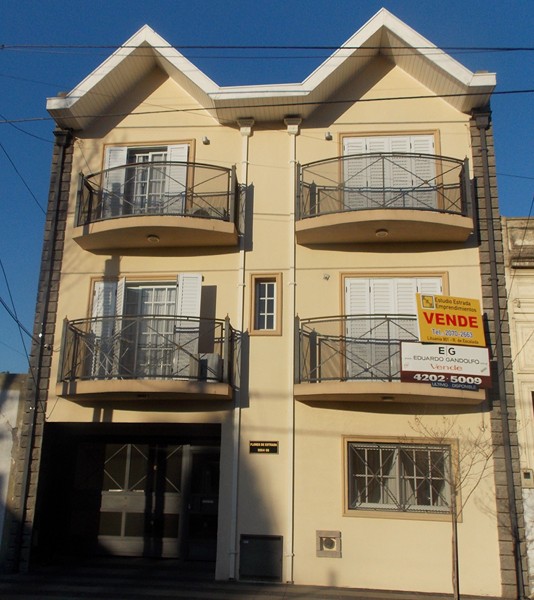Vendo/permuto Depto 3 Amb. Apto Crédito Remedios de Escalada
