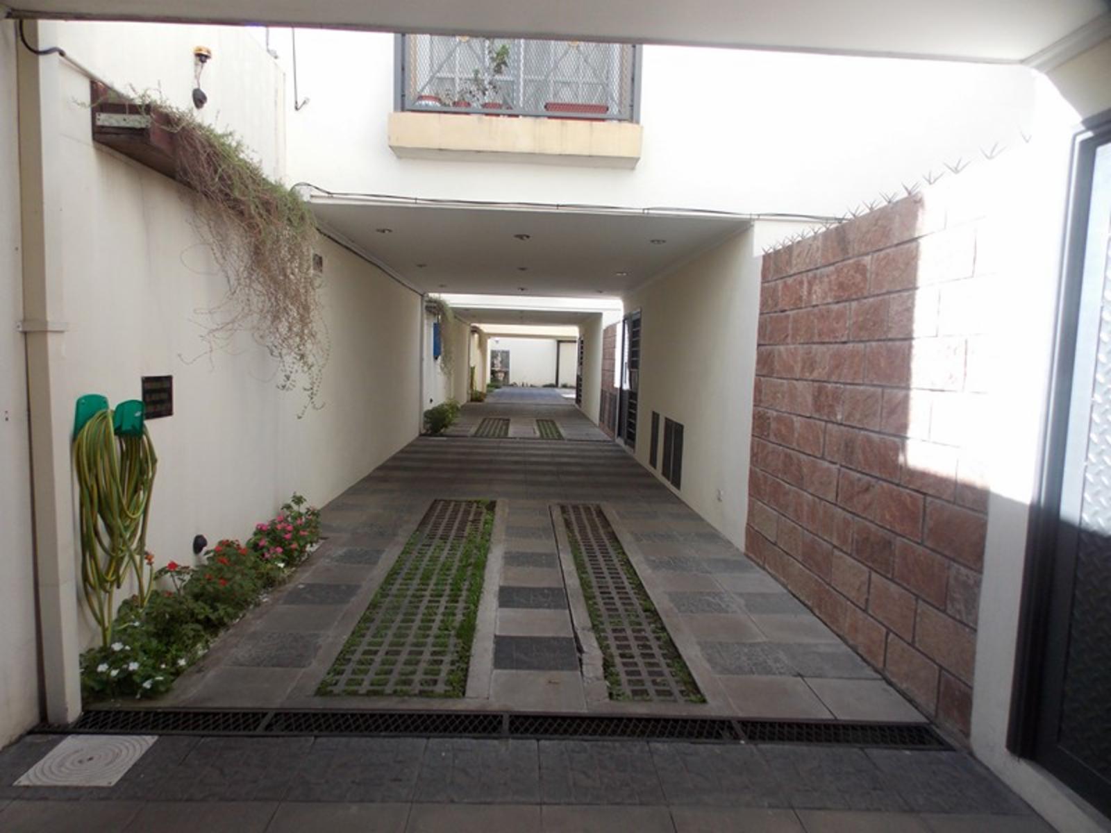 vendo urgente oportunidad excelente depto tipo duplex 3 amb. con cochera *apto crédito* — foto 3