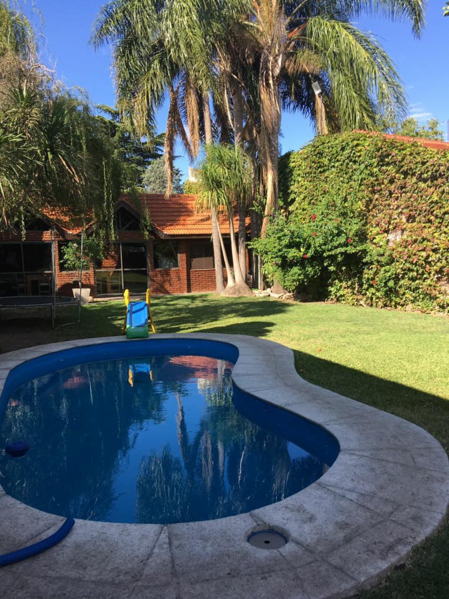 Chalet - 3 Dorm. - Sum - Cochera - Parque con Piscina y Quincho — foto 12