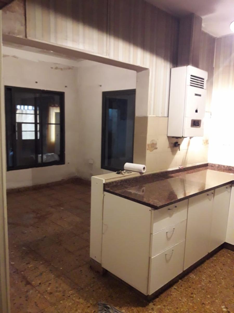 Venta Casa a Reciclar con Estupendo Lote 9,30 X 51 Lanus Este — foto 3