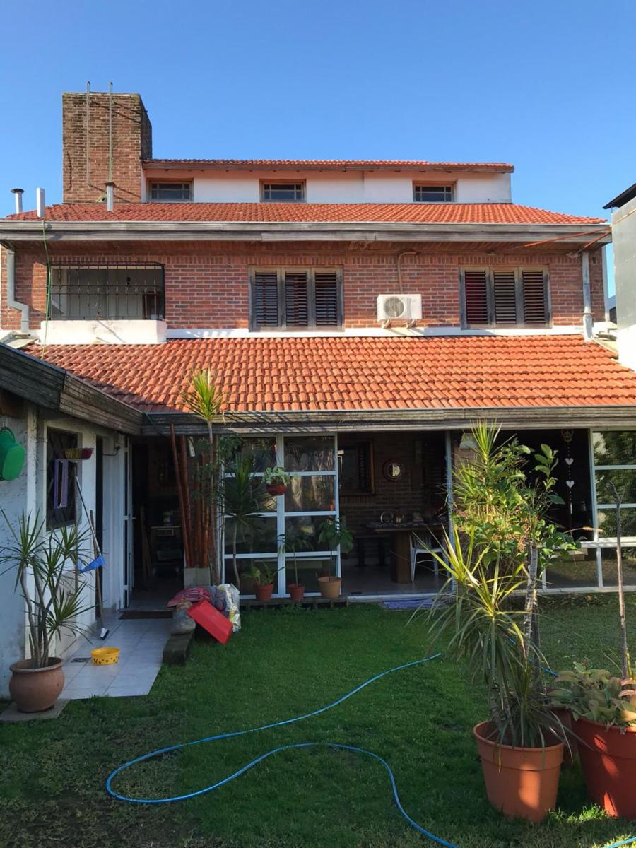 Venta chalet 4 dormitorios y parque Banfield — foto 9