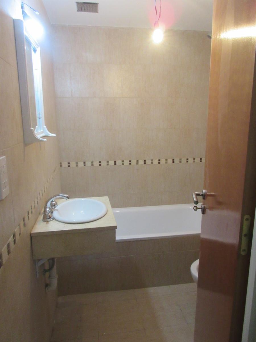 Venta Departamento 2 Ambientes con Terraza Propia en Banfield