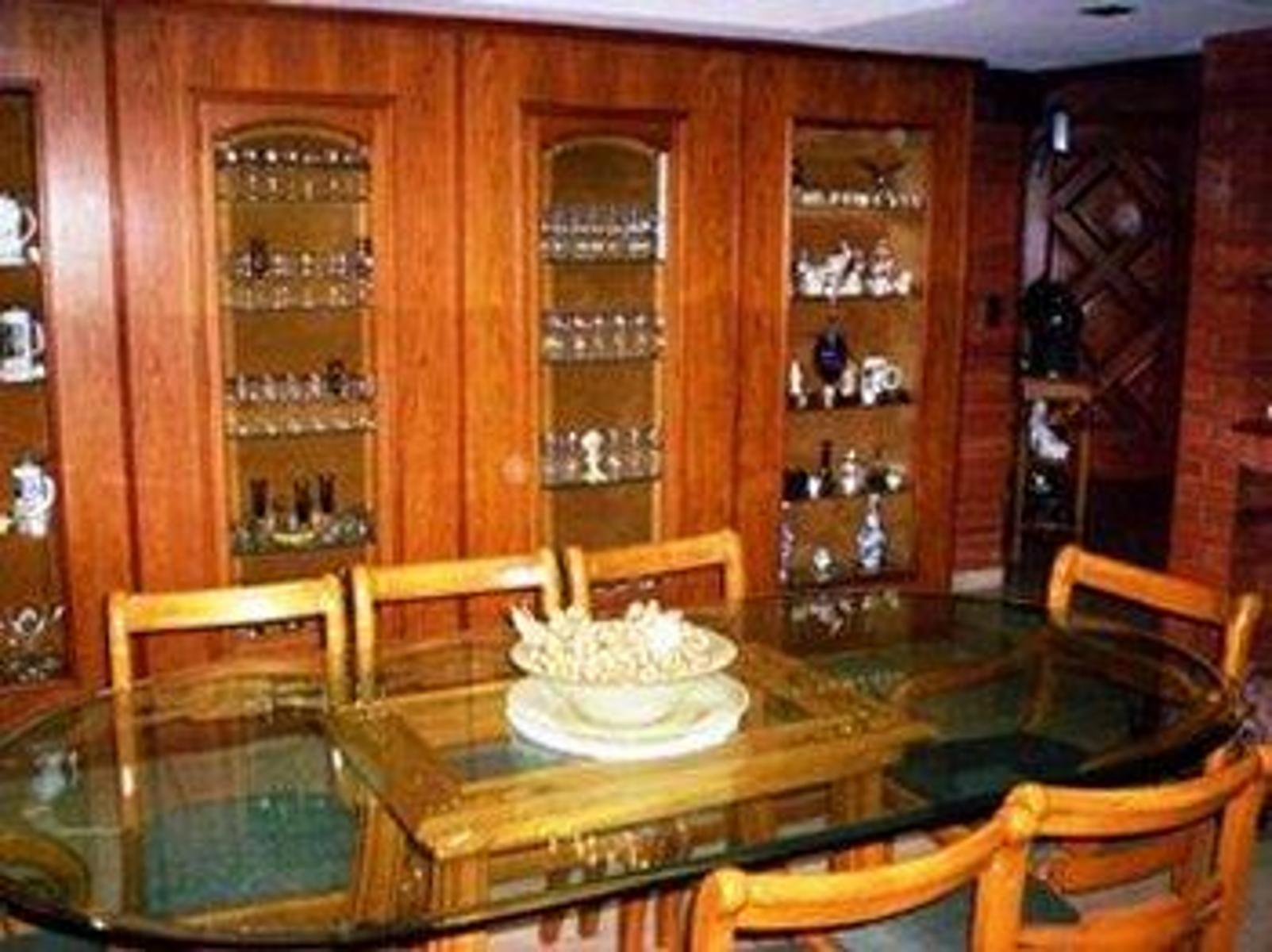 Venta Espectacular Chalet Sobre Importantisimo Lote 20 X 42 — foto 2