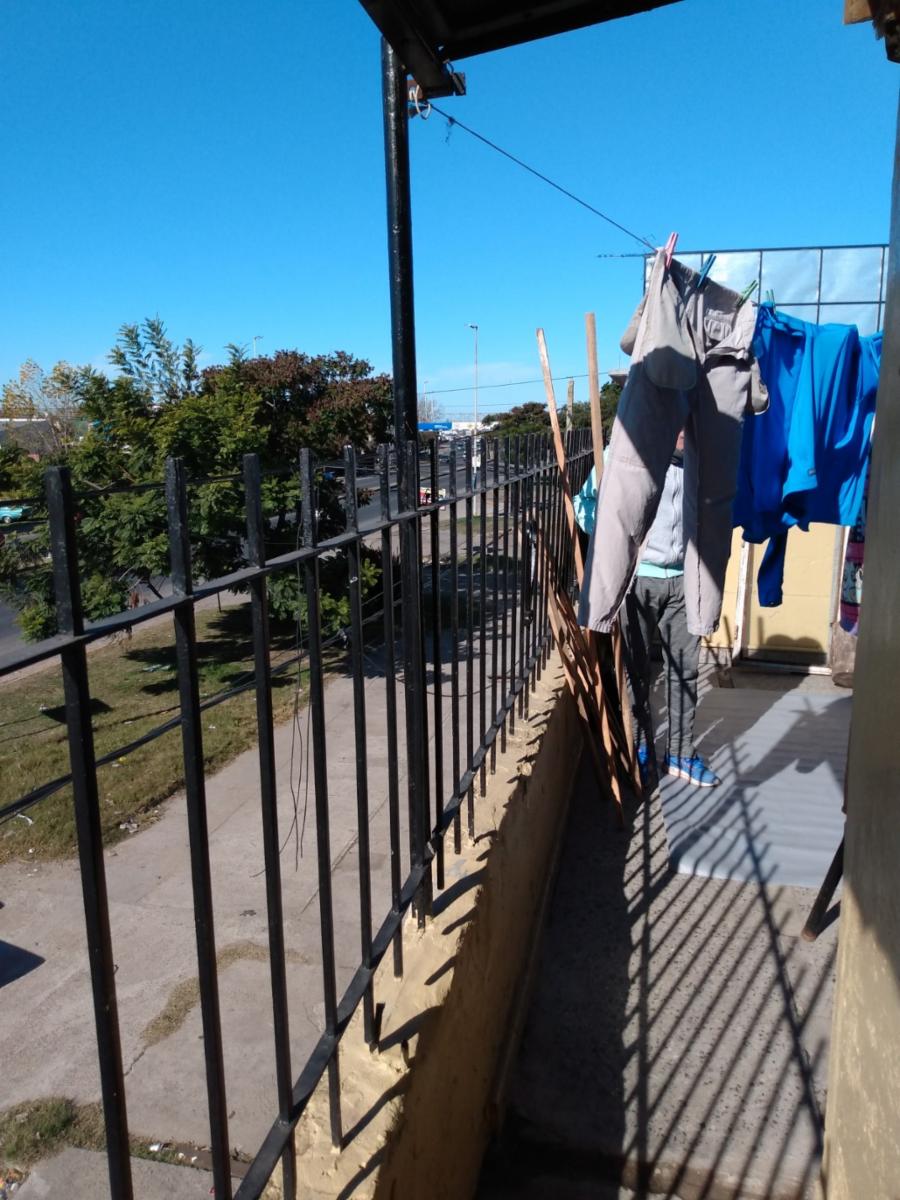 Local/galpon con Vivienda - Venta - Luis Guillon - 10