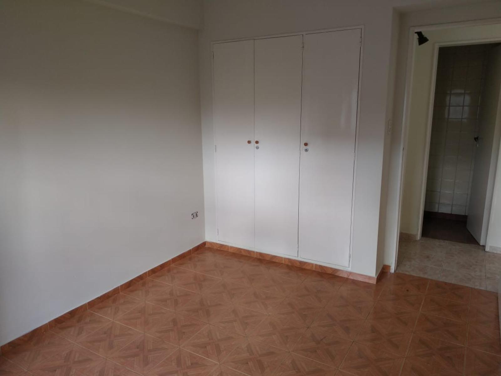 Departamento dos ambientes en venta centro de Monte Grande — foto 4