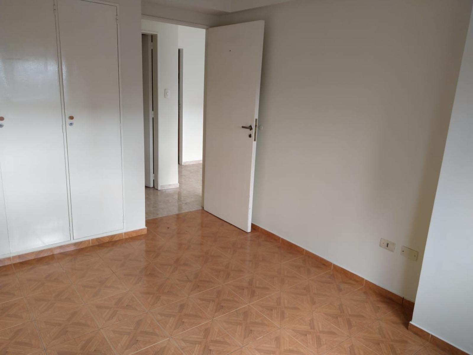 Departamento dos ambientes en venta centro de Monte Grande — foto 6