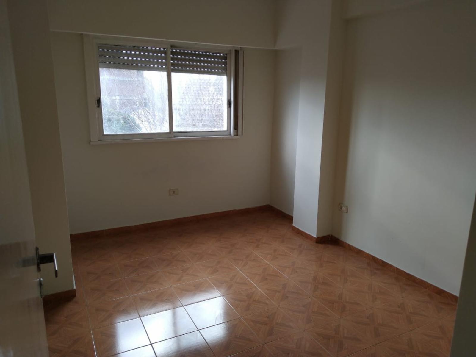 Departamento dos ambientes en venta centro de Monte Grande — foto 8