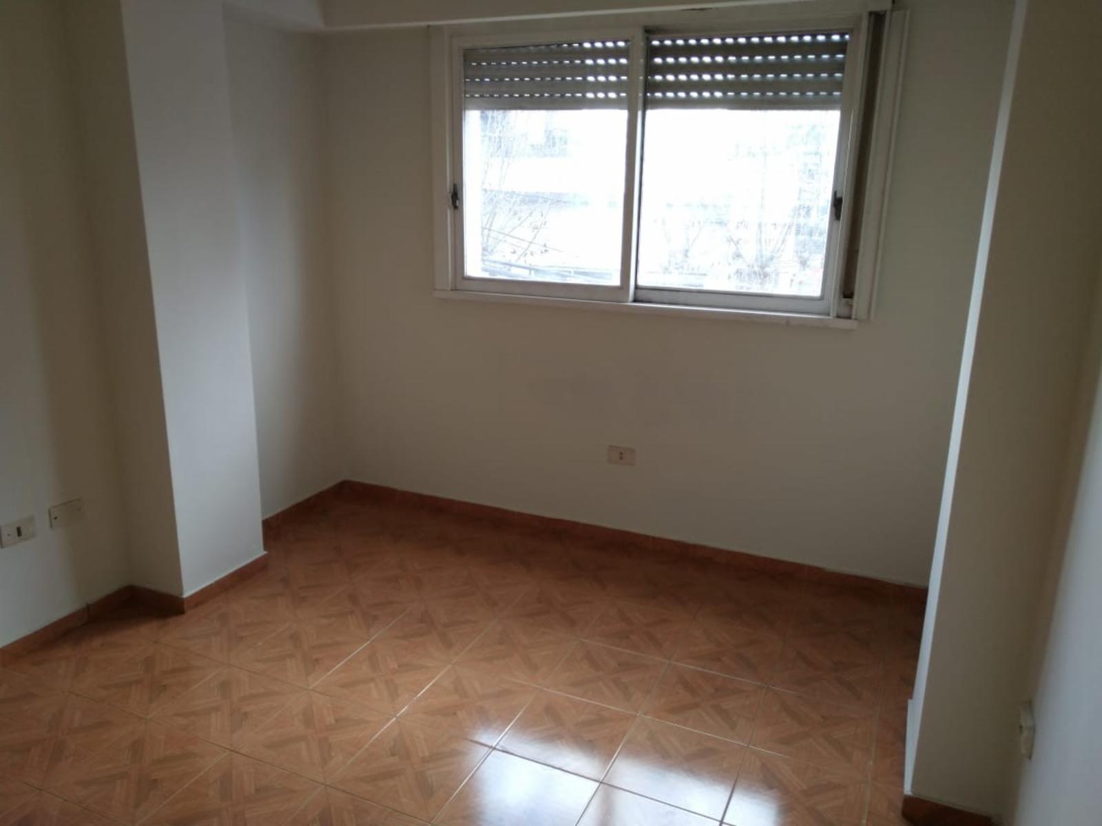 Departamento dos ambientes en venta centro de Monte Grande — foto 10