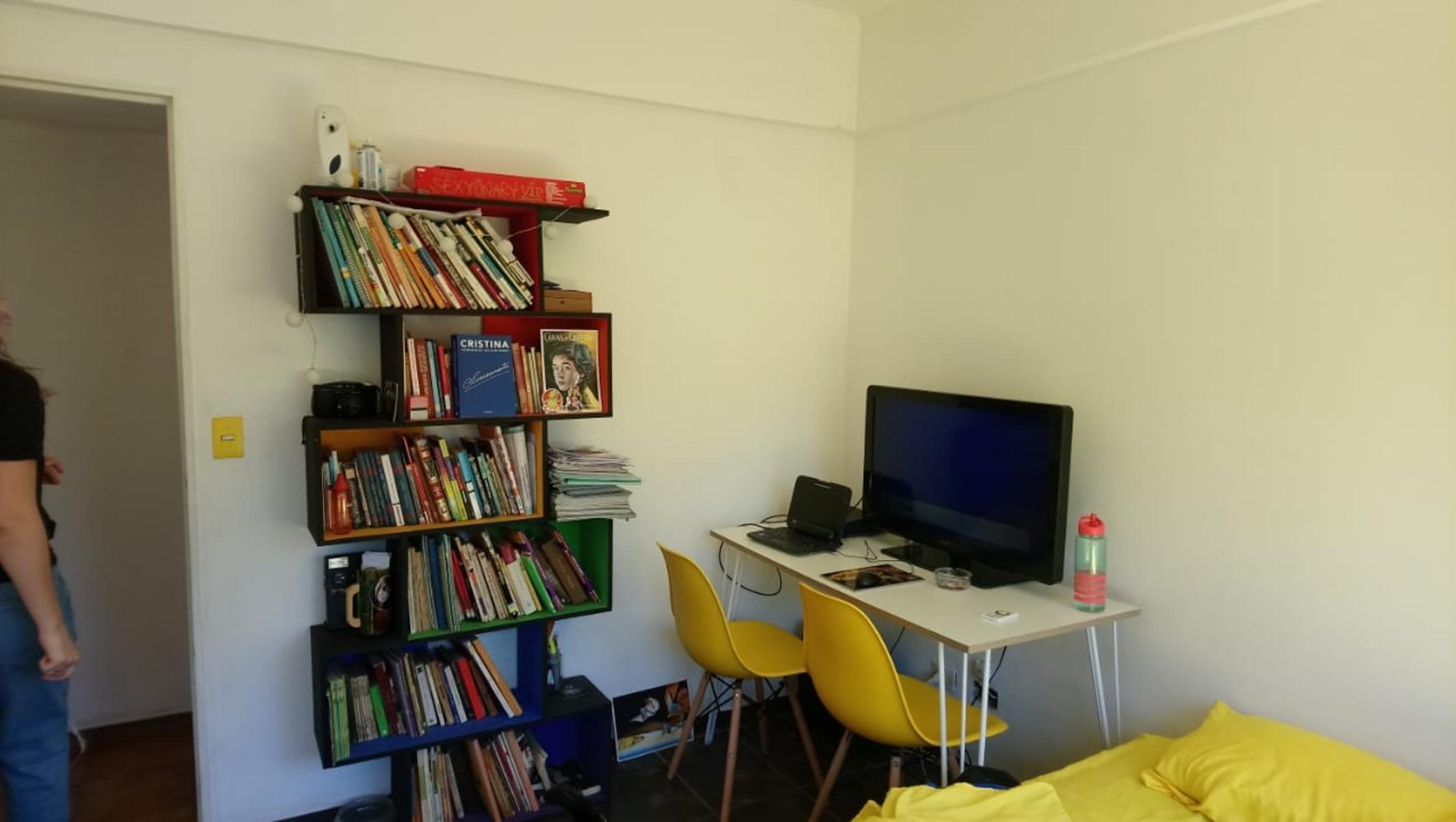 Departamento dos ambientes balcón venta Lanus Oeste — foto 2