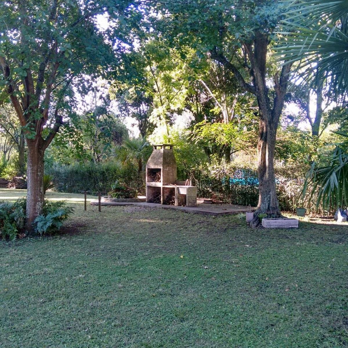 Casa sobre enorme lote en venta en Brandsen - 7