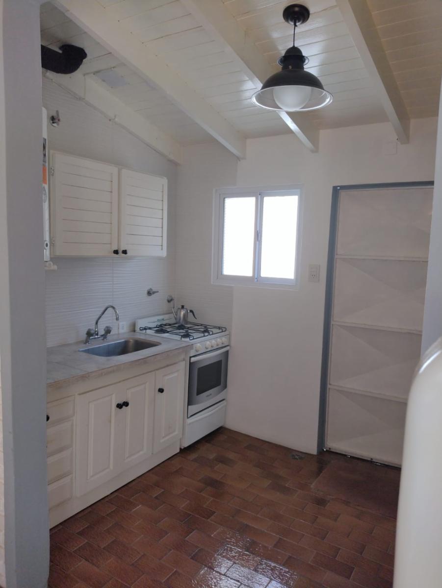 Casa sobre enorme lote en venta en Brandsen - 9