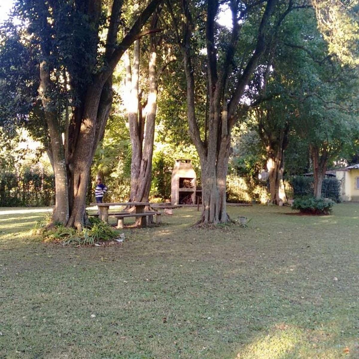 Casa sobre enorme lote en venta en Brandsen - 13