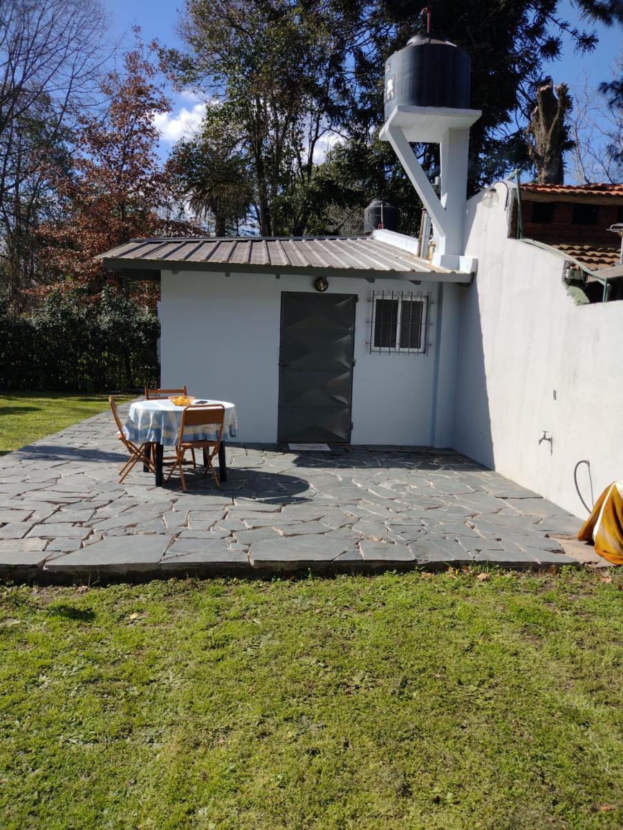 Casa sobre enorme lote en venta en Brandsen - 15