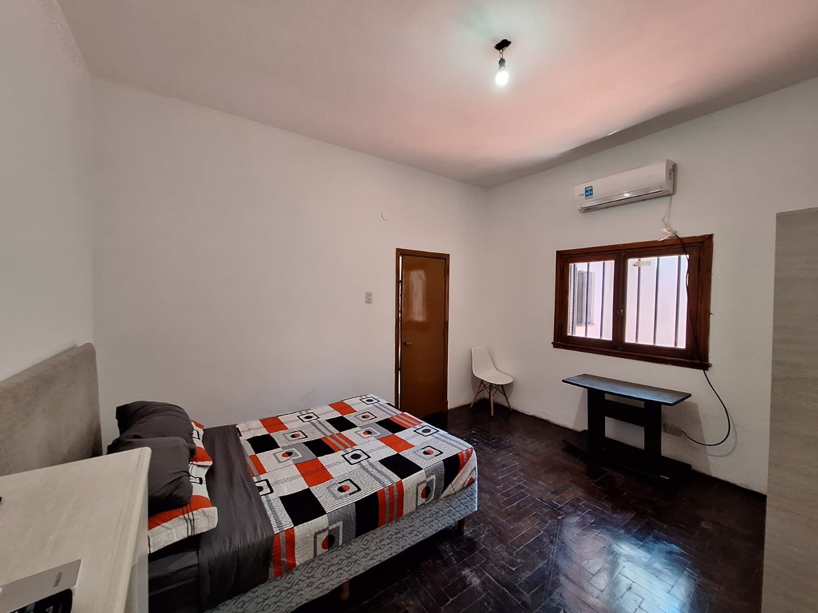 Hermoso PH en venta. Dos dormitorios, patio y terraza con quincho yparrilla. A cuadras de Las Lomitas. — foto 14