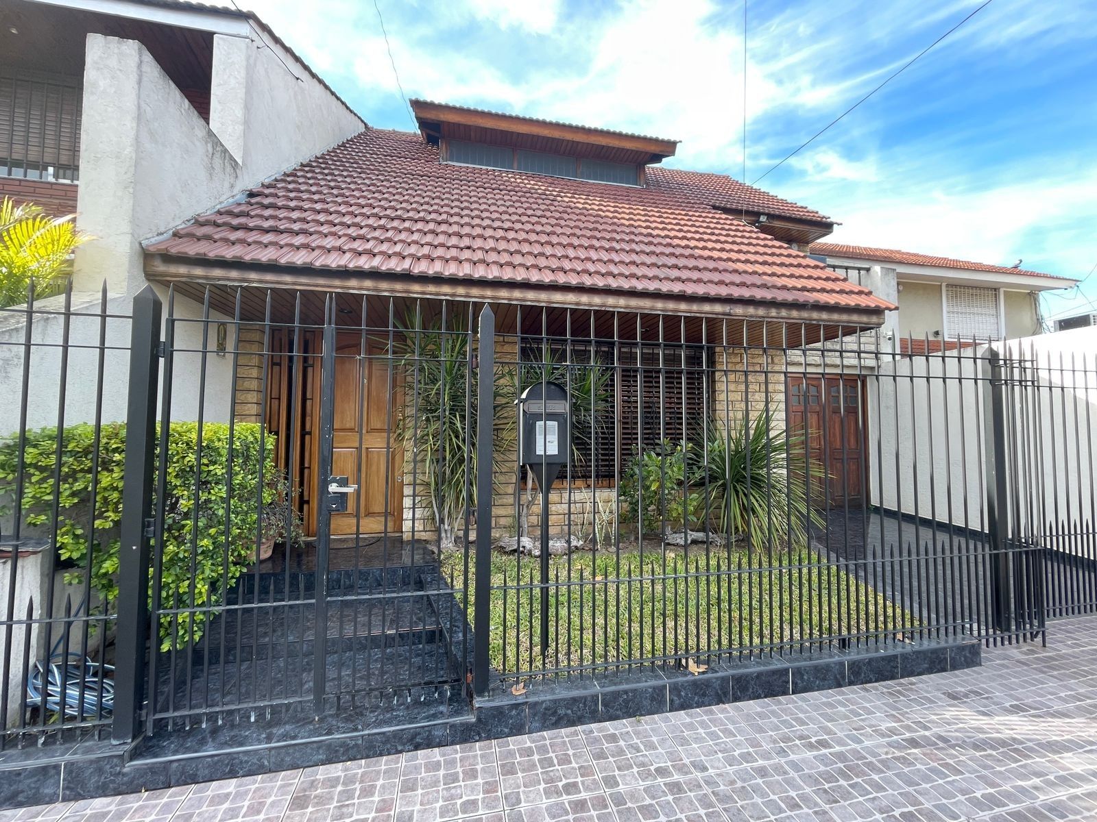 Chalet en Venta a Pasos de Las Lomitas - ¡Ubicación Inmejorable — foto 4