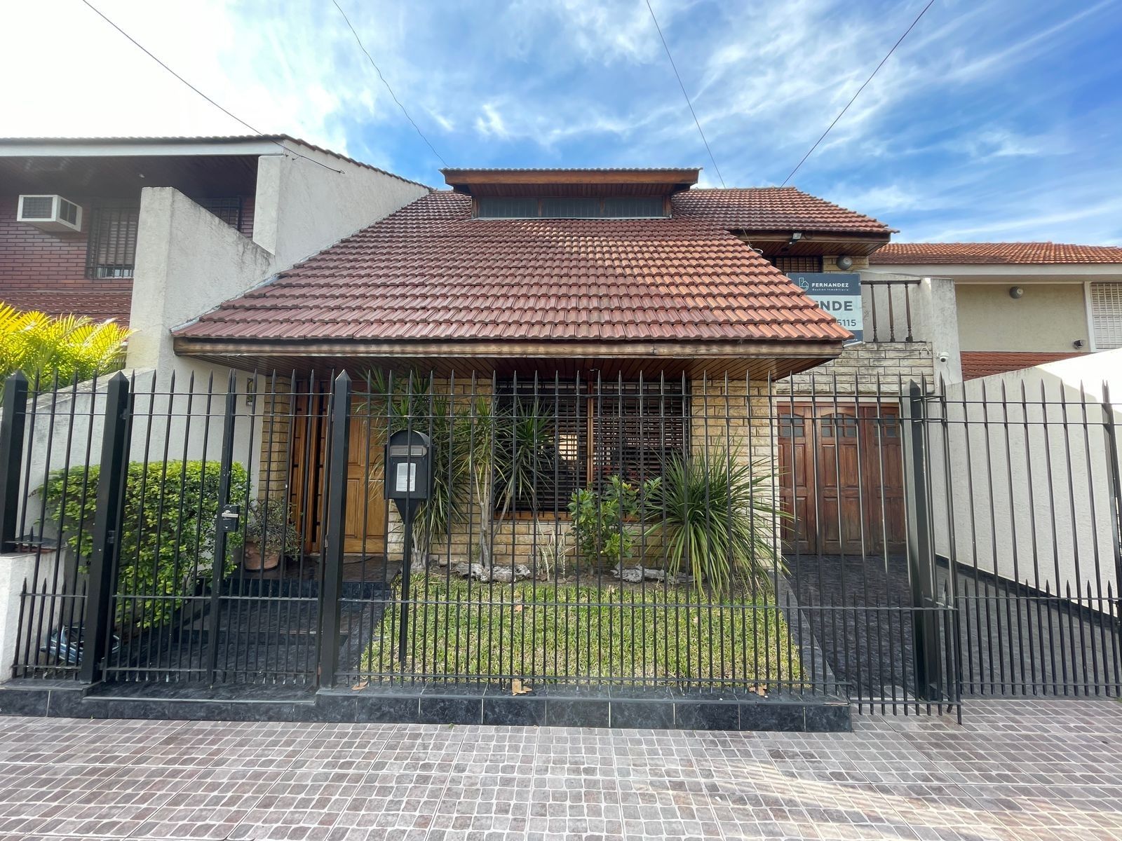 Chalet en Venta a Pasos de Las Lomitas - ¡Ubicación Inmejorable — foto 5