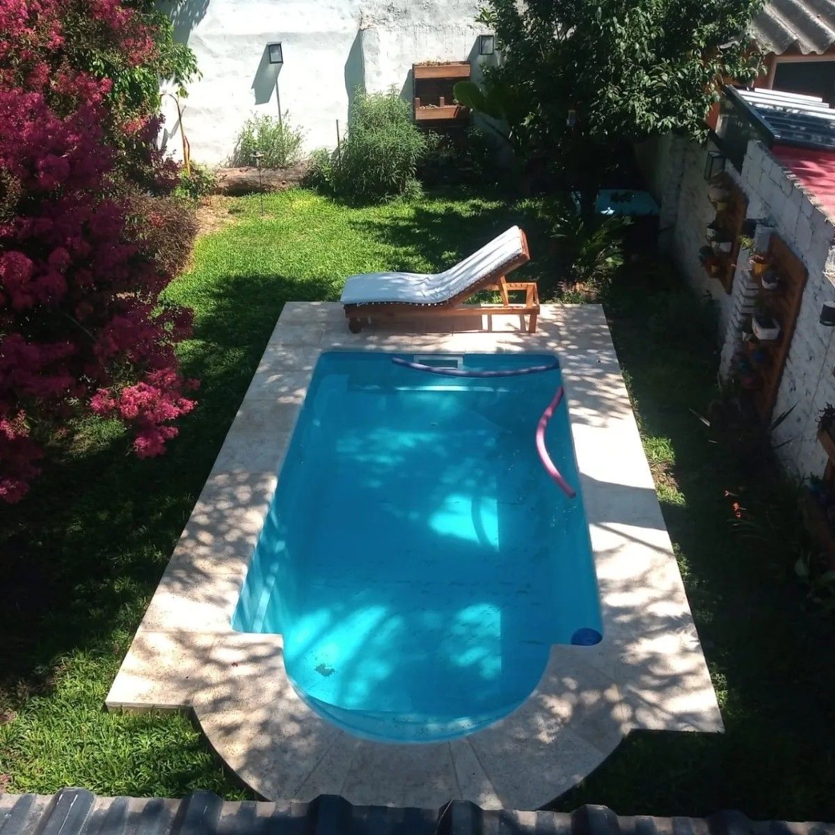 Linda casa en venta con dos dormitorios, parque, parrilla y piscinaLomas de Zamora — foto 5