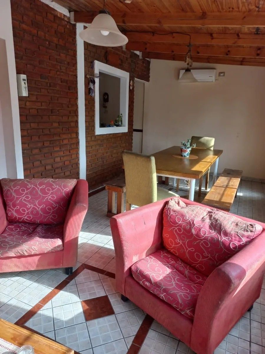 Linda casa en venta con dos dormitorios, parque, parrilla y piscinaLomas de Zamora — foto 12