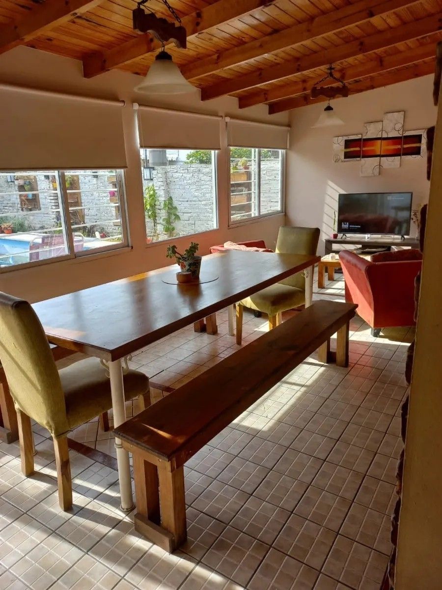 Linda casa en venta con dos dormitorios, parque, parrilla y piscinaLomas de Zamora — foto 13