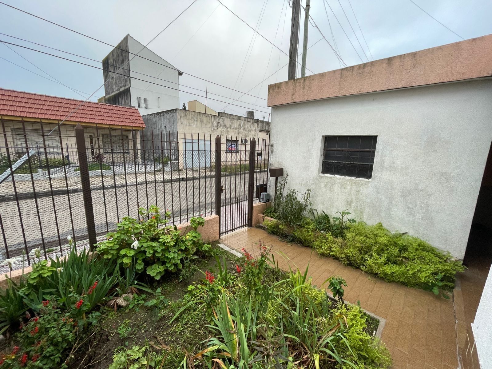 Comoda casa en venta en Lomas de Zamora — foto 3