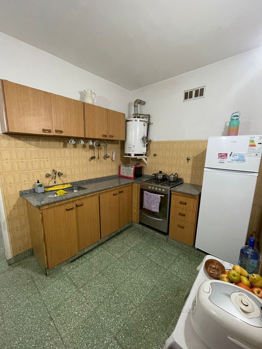Comoda casa en venta en Lomas de Zamora — foto 10