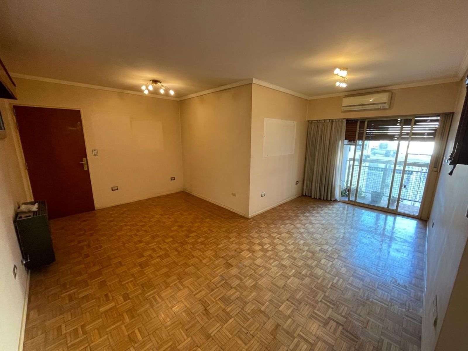 Departamento tres ambientes venta en Las Lomitas