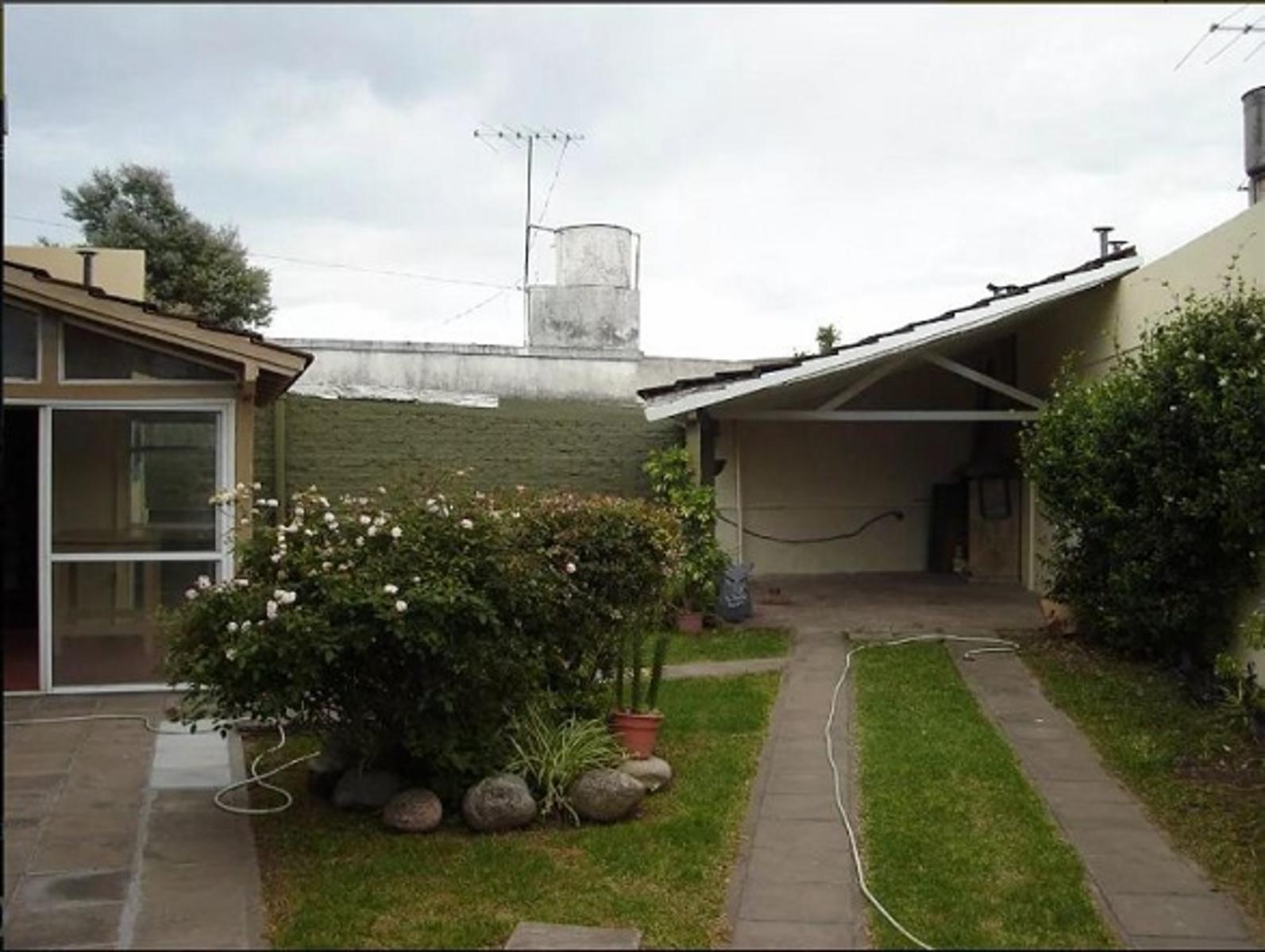 Casa En Venta a 600 mts. de Acceso Oeste y Ruta 23 - Moreno Norte — foto 4