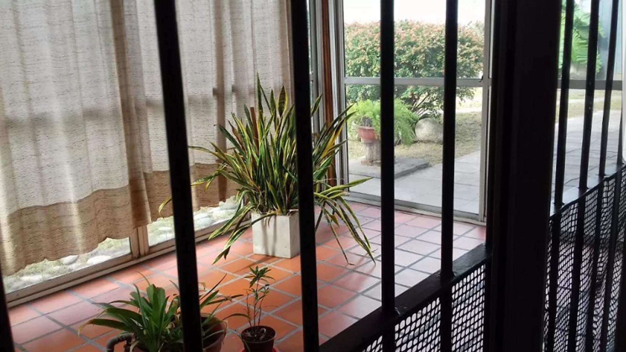 Casa En Venta a 600 mts. de Acceso Oeste y Ruta 23 - Moreno Norte — foto 6