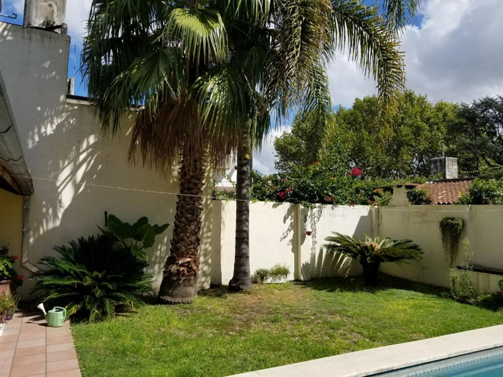 Chalet Céntrico 5 Ambientes Ituzaingo Centro. Excelente — foto 8