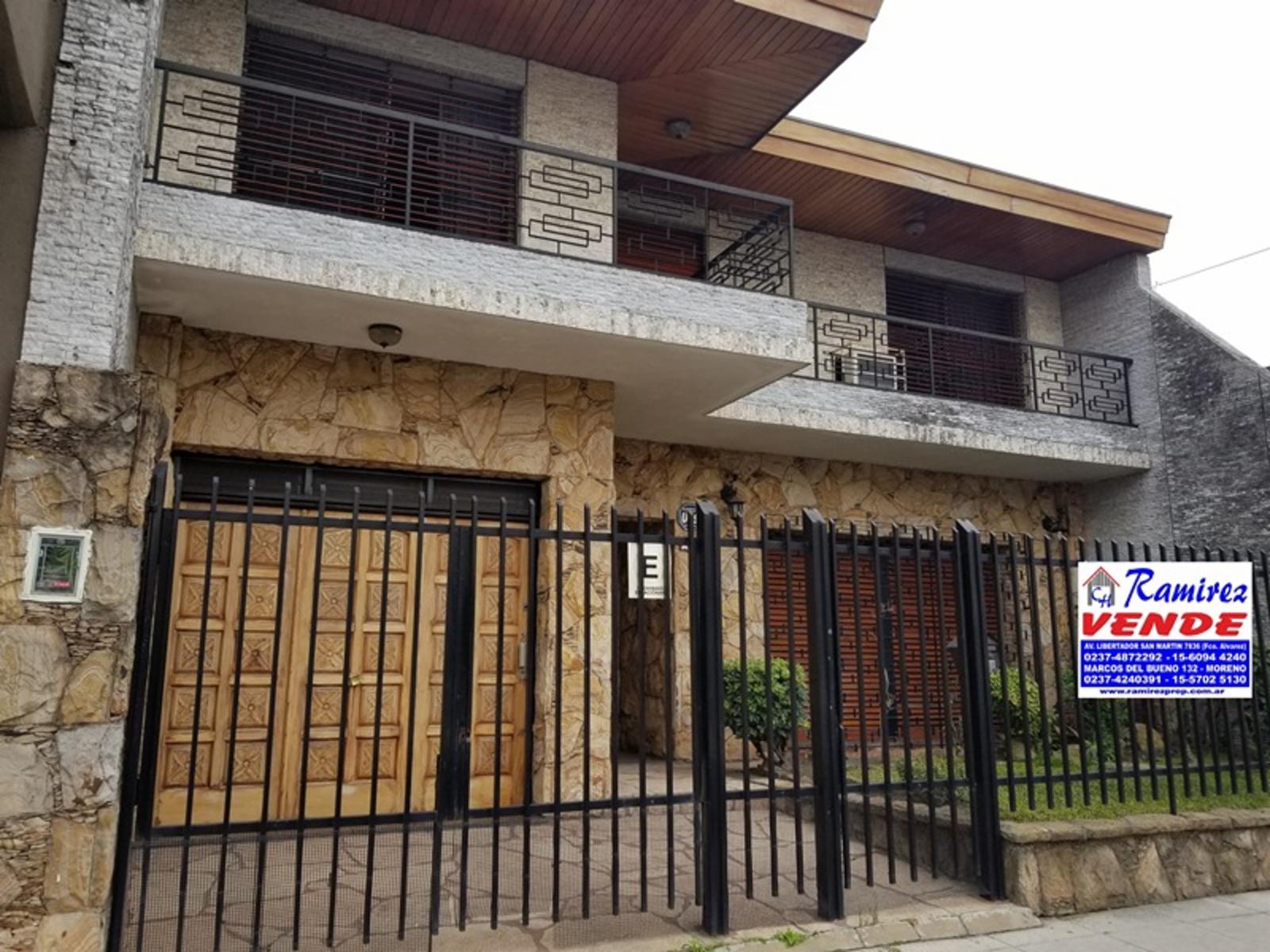 Imponente Chalet 6 Amb. y depto en venta en Villa Bosch
