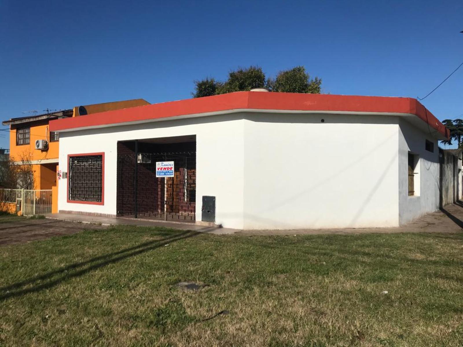 Casa 5 amb. En Venta - Moreno — foto 2