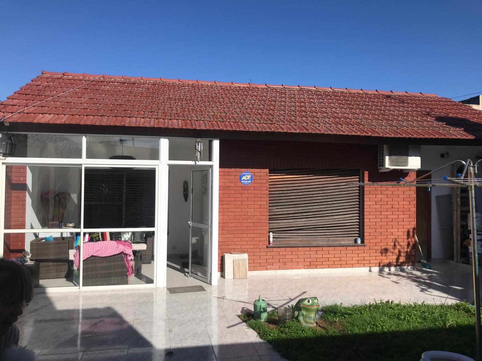 Casa 4 Amb. En Venta y 2 Departamentos a Estrenar - Rafael Castillo — foto 3